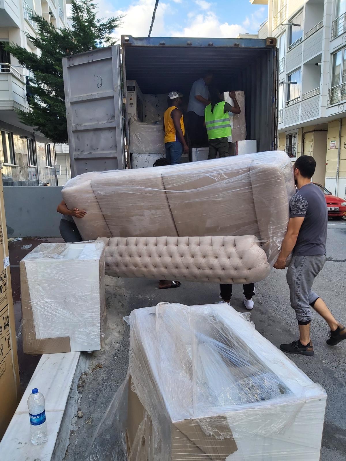 LOADING OF FURNITURE IN CONTAINER 